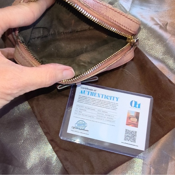 ❤️SOLD❤️Gucci Cosmetic Bag - Picture 9 of 9